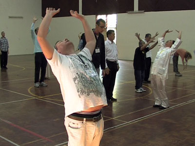 Qi Gong Übung "Mond tragen"