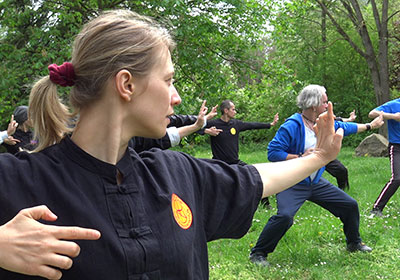 Qi Gong Himmel Pfeile schießen